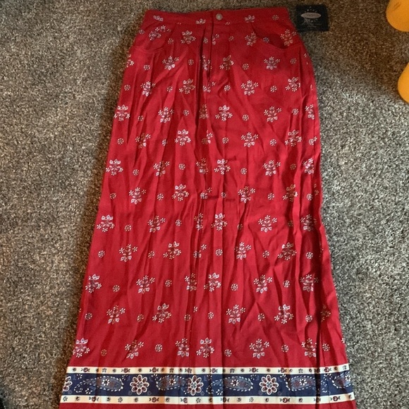 Liz Claiborne Dresses & Skirts - New vintage skirt